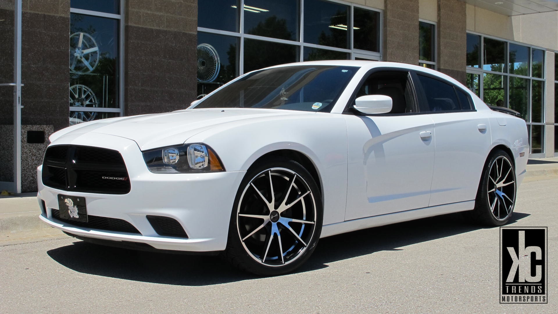 Gianelle Davalu Machined Black on White Dodge Charger